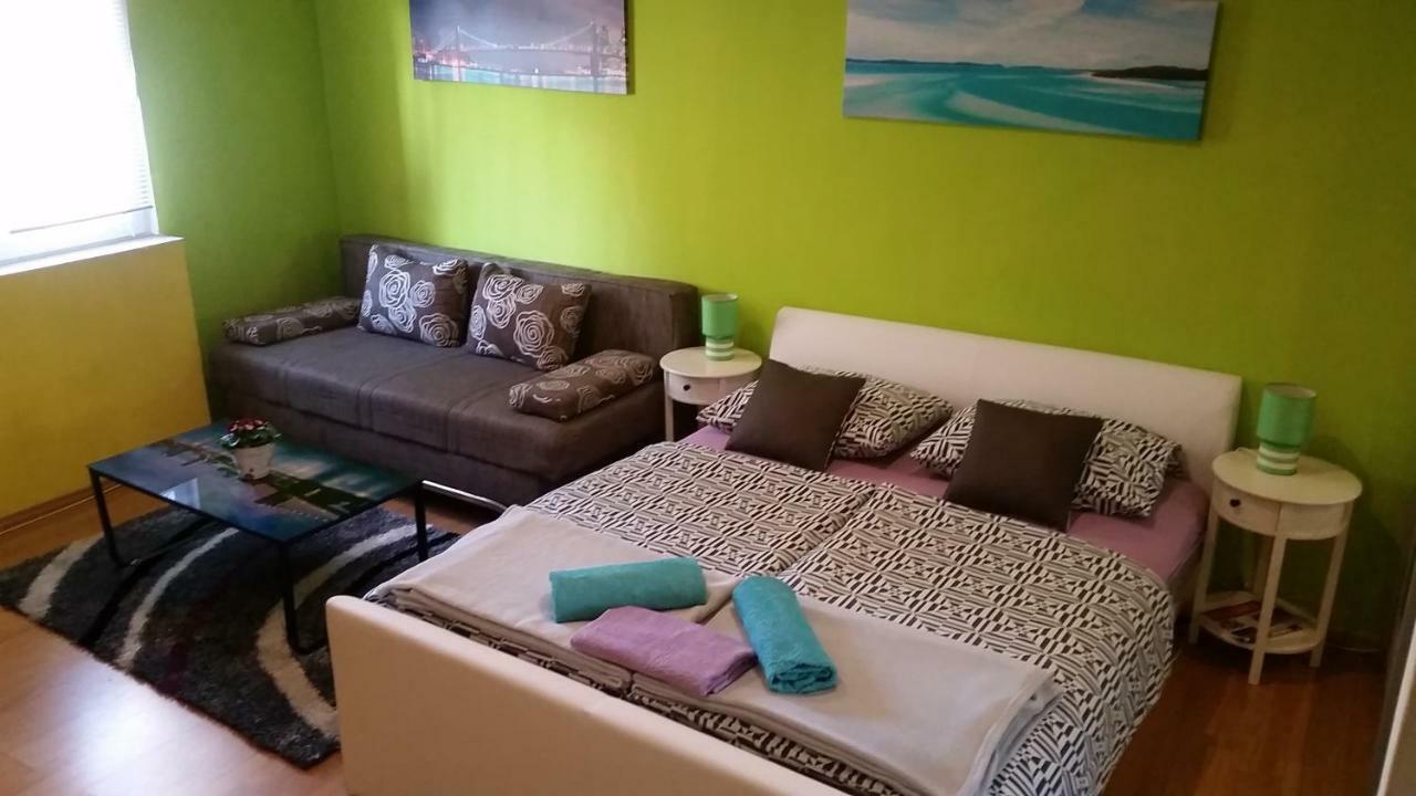 Studio And Rooms Korzo 里耶卡 外观 照片